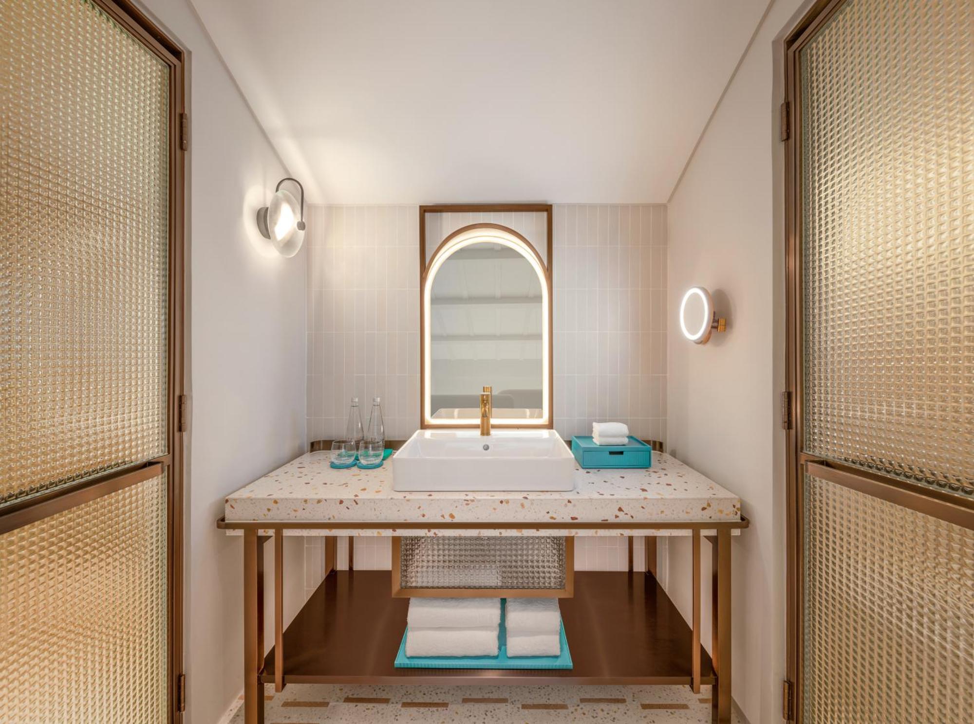 La Festa Phu Quoc, Curio Collection By Hilton Hotel Exterior photo