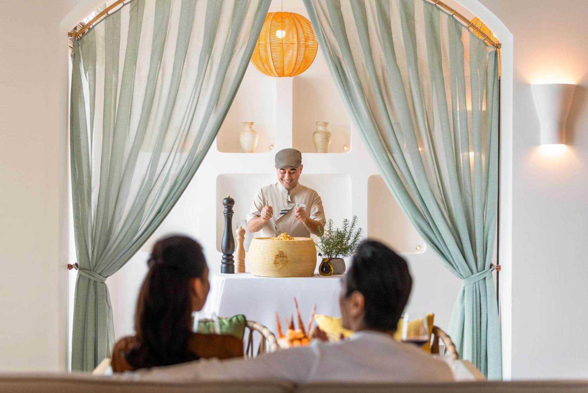 La Festa Phu Quoc, Curio Collection By Hilton Hotel Exterior photo